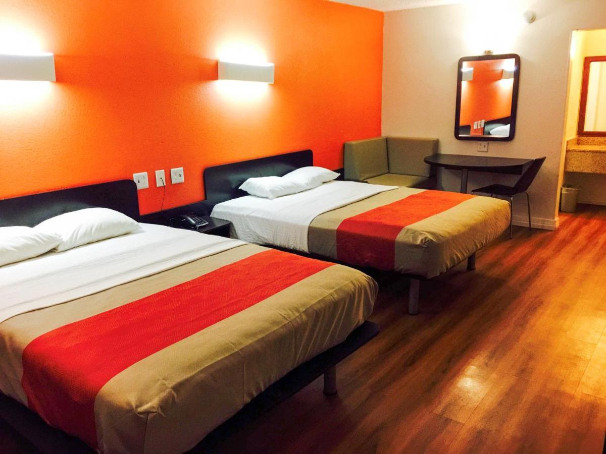 Motel 6-Houston, Tx - East מראה חיצוני תמונה