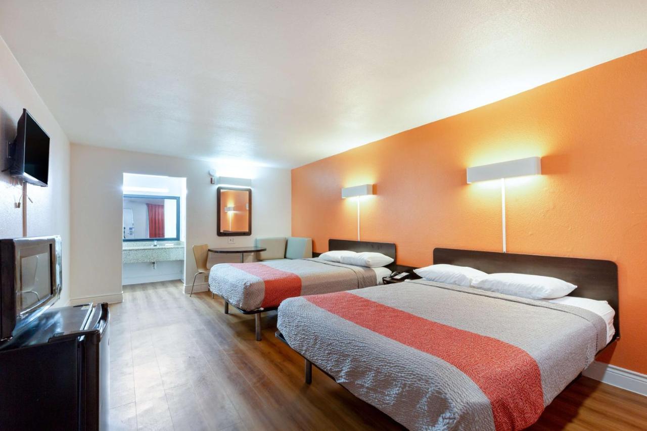 Motel 6-Houston, Tx - East מראה חיצוני תמונה