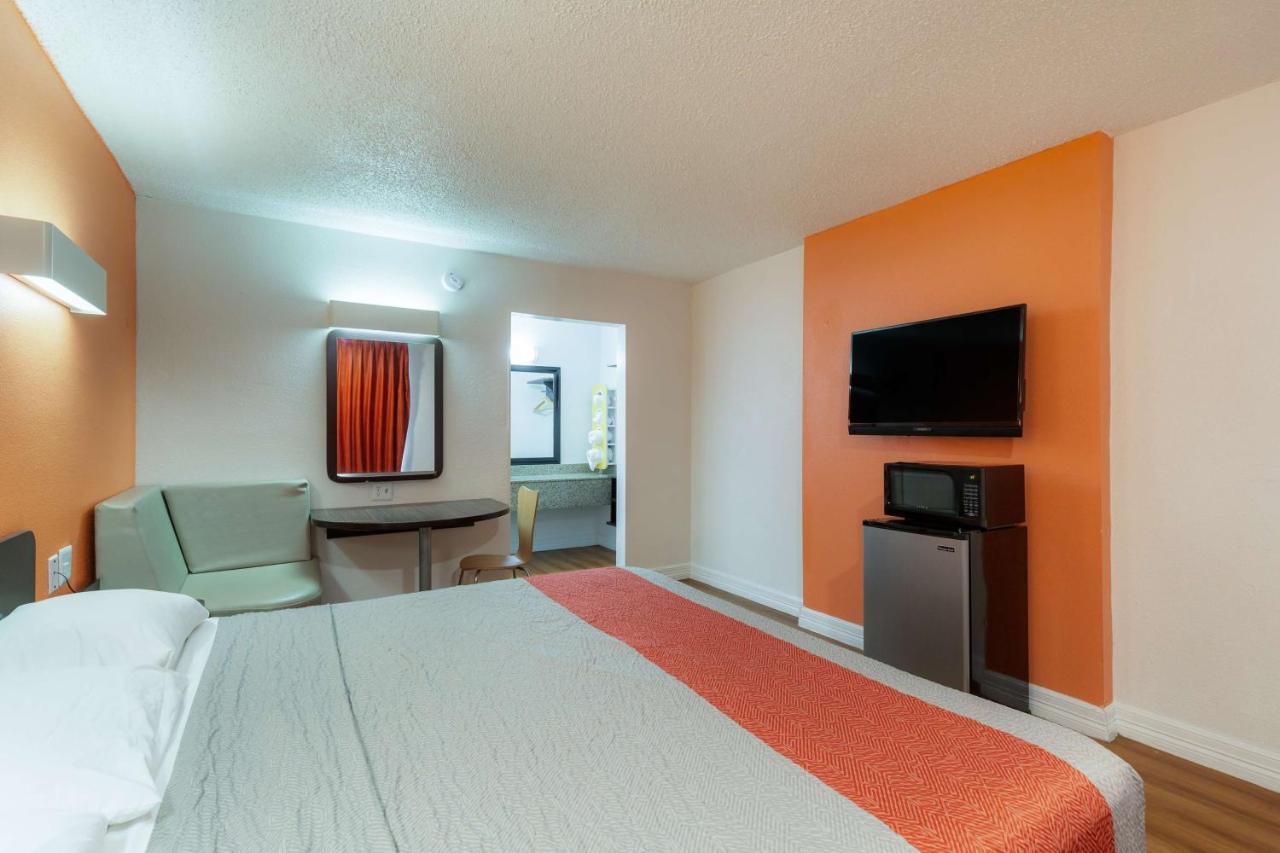 Motel 6-Houston, Tx - East מראה חיצוני תמונה