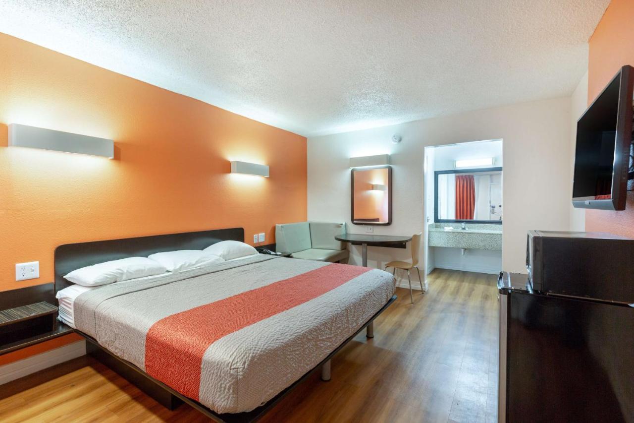 Motel 6-Houston, Tx - East מראה חיצוני תמונה